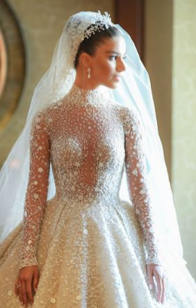 فستان زفاف لارا اسكندر 