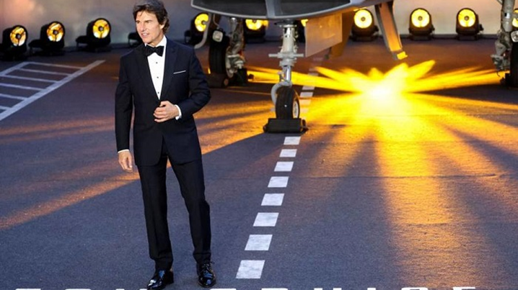 النجم  توم كروز