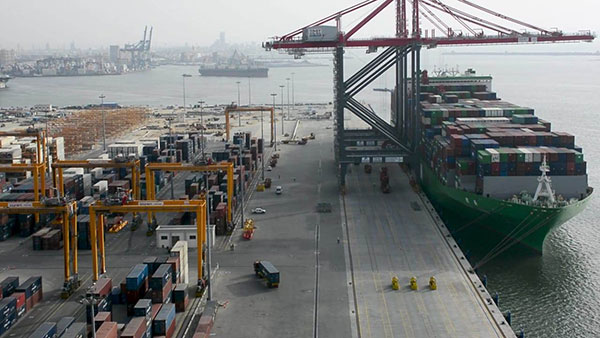 محطة تحيا مصر تستقبل 28 سفينة منذ بدء التشغيل التجريبي