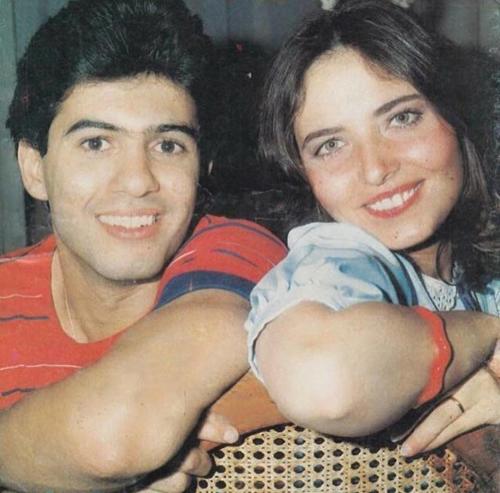 الفنانة المعتزلة نسرين وزوجها الممثل محسن محي الدين