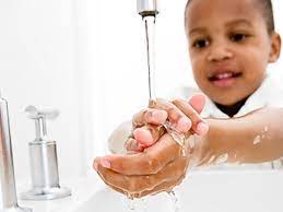غسل اليدين في المدرسة 