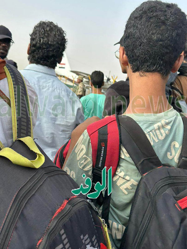 معاناة المصريين في العودة للقاهرة.. تكلفة مرتفعة وآمال مربوطة بأرض  المحروسة