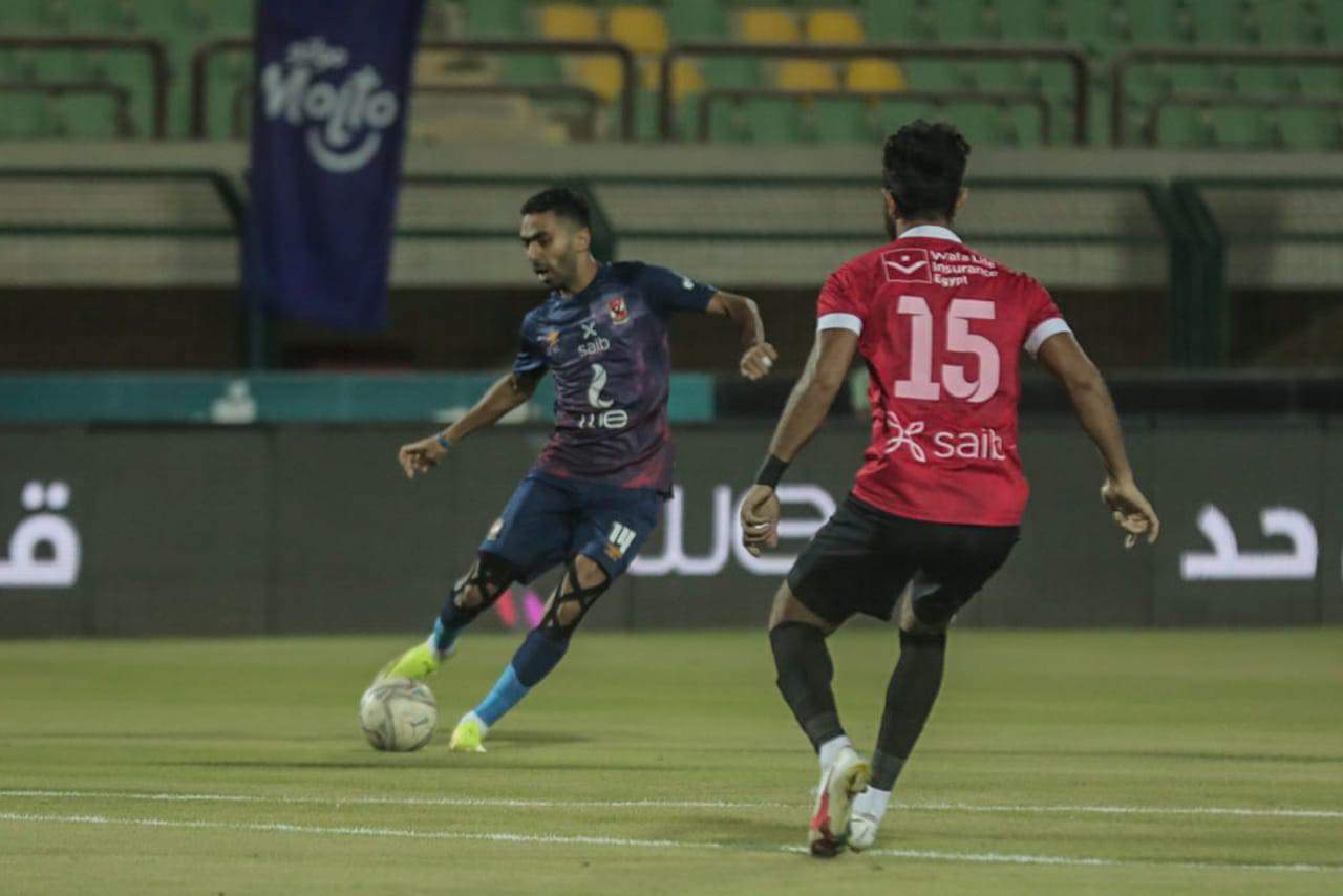 الأهلي وطلائع الجيش 