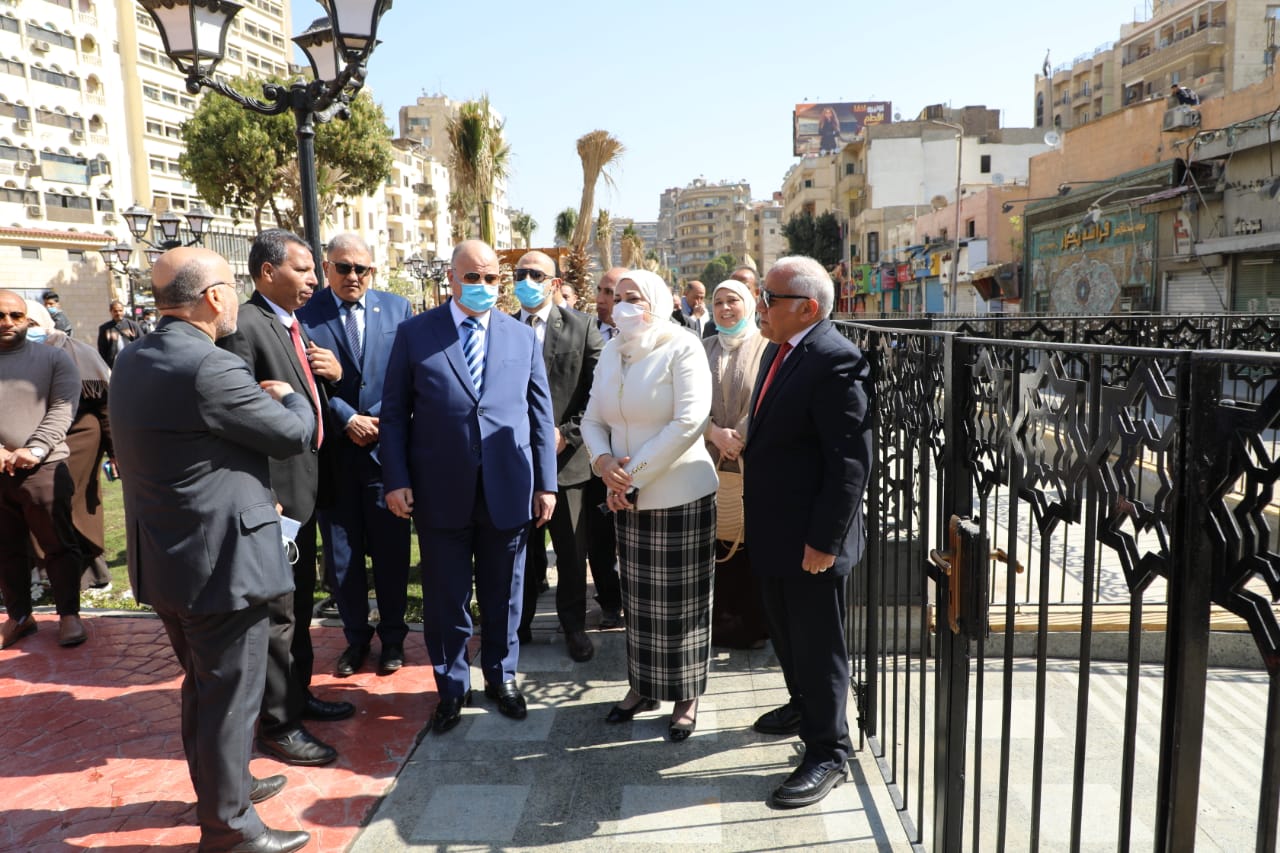 محافظ القاهرة يفتتح حديقة قنديل أم هاشم