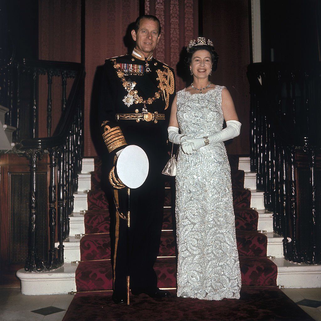 الامير فيليب وزوجته ملكة بريطانيا