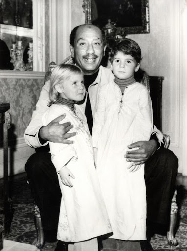 السادات مع أولاده