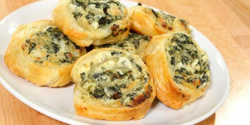 طريقة عمل رول السبانخ