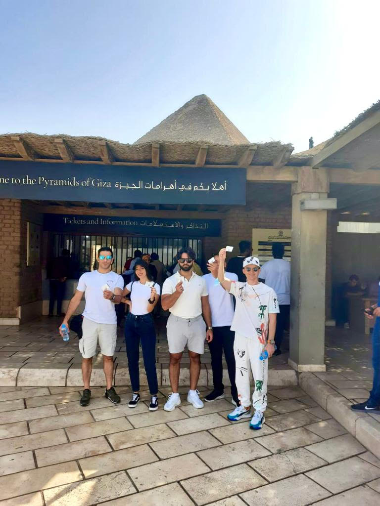 بدء تطبيق الدفع الإلكتروني بمنطقة الأهرامات الأثرية