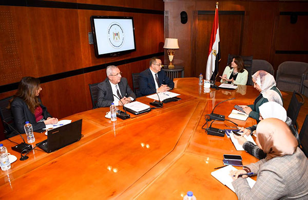 وزيرة الهجرة تترأس اجتماع "اللجنة الوطنية الدائمة لمتابعة الطلاب المصريين بالخارج"