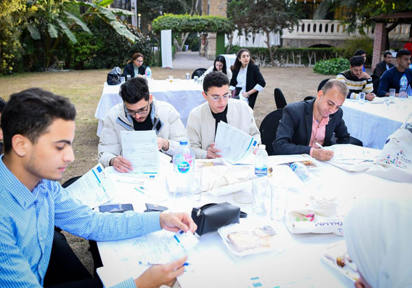 مقابلات شخصية مع المرشحين للتدريب في ألمانيا من أجل التوظيف