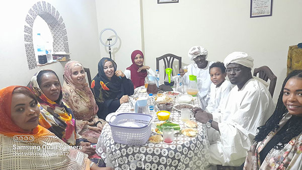 خناقات في السودان بسبب إفطار الصائمين في الشوارع