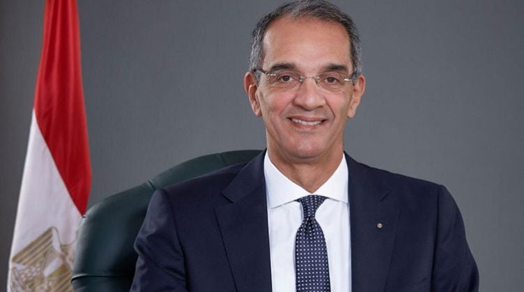 (فيديو) وزير الاتصالات يكشف مزايا تطبيق اطمن لدخول الهيئات الحكومية